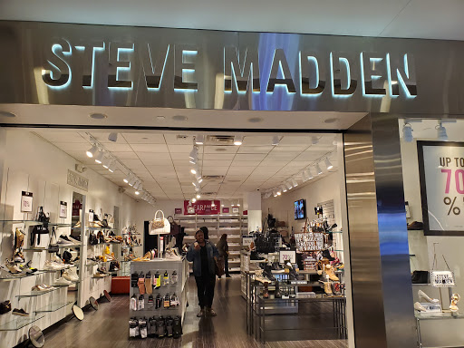 Shopping Mall «Livingston Mall», reviews and photos, 112 Eisenhower Pkwy, Livingston, NJ 07039, USA