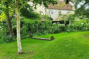 Theobalds Farmhouse Garden image