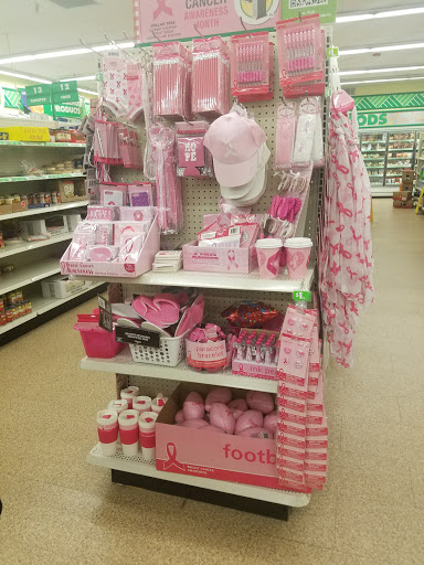 Shopping Mall «Rolling Meadows Shopping Center», reviews and photos, 3068 Kirchoff Rd, Rolling Meadows, IL 60008, USA