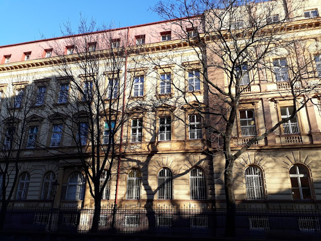 Univerzita Karlova v Praze - Matematicko-fyzikálni fakulta - Knihovna MFF - Praha