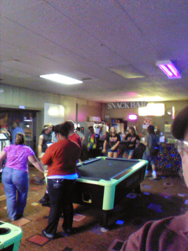 Bowling Alley «Lighthouse Lanes & Gifts», reviews and photos, 350 S Glenstone Ave, Springfield, MO 65802, USA