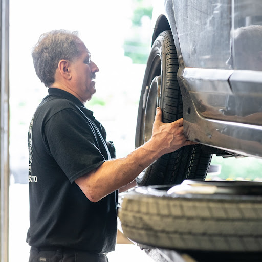 Auto Repair Shop «Autobahn Car Repair», reviews and photos, 2034 Saw Mill River Rd, Yorktown Heights, NY 10598, USA