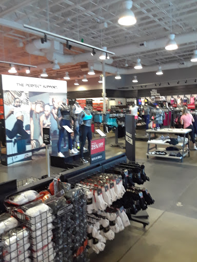 Sporting Goods Store «Nike Factory Store», reviews and photos, 1111 N Roosevelt Dr #400, Seaside, OR 97138, USA