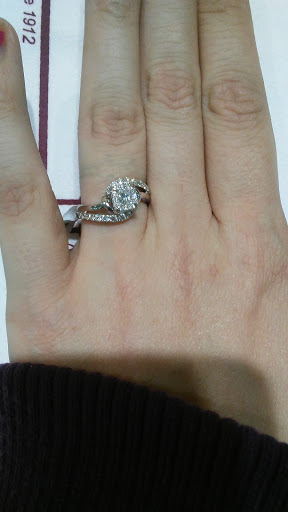 Jewelry Store «Helzberg Diamonds», reviews and photos, 3000 184th St SW #502, Lynnwood, WA 98037, USA