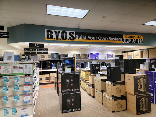 Computer Store «Micro Center», reviews and photos, 730 Memorial Dr, Cambridge, MA 02139, USA