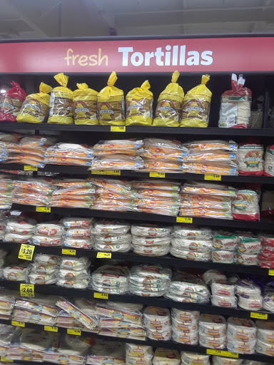 Grocery Store «Grocery Outlet Bargain Market», reviews and photos, 2801 Zinfandel Dr, Rancho Cordova, CA 95670, USA