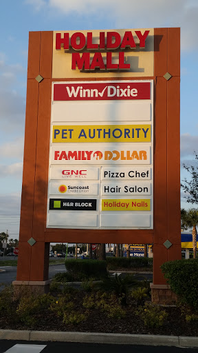 Shopping Mall «Holiday Mall», reviews and photos, 3334 US-19, Holiday, FL 34691, USA