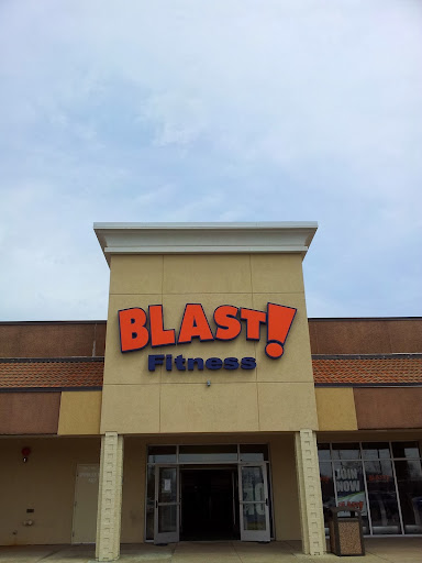 Gym «Blast! Fitness - Lombard», reviews and photos, 1141 S Main St, Lombard, IL 60148, USA