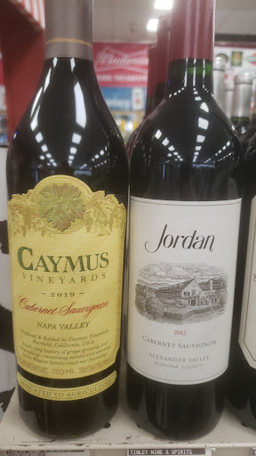 Liquor Store «Tinley wine and spirits», reviews and photos, 15915 76th Ave, Tinley Park, IL 60477, USA