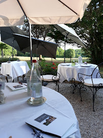 Atmosphère du Restaurant français Hôtel La Métairie à Mauzac-et-Grand-Castang - n°8