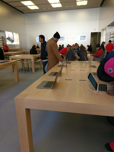 Computer Store «Apple Uptown», reviews and photos, 3018 Hennepin Ave, Minneapolis, MN 55408, USA