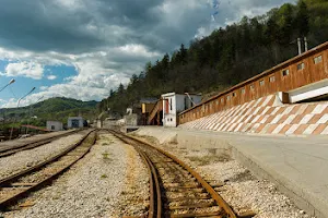 Ocnele Mari Salt Mine image