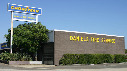 Daniels Tire Service image