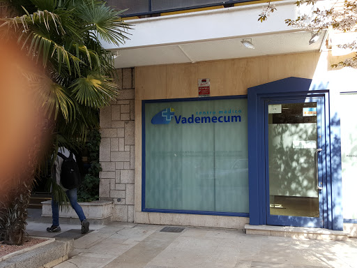 Información y opiniones sobre Centro Médico Vademecum – Moncloa de Madrid