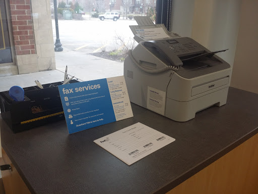Print Shop «FedEx Office Print & Ship Center», reviews and photos, 281 W Townline Rd #100a, Vernon Hills, IL 60061, USA