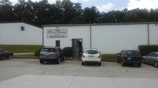 Auto Body Shop «L & W Frame & Auto Body», reviews and photos, 1881 Mitchell Rd NW, Norcross, GA 30071, USA