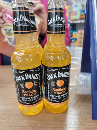 Shopping Mall «Crossroads Plaza», reviews and photos, 213 Crossroads Blvd, Cary, NC 27518, USA