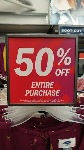 Clothing Store «Old Navy», reviews and photos, 19401 Alderwood Mall Pkwy, Lynnwood, WA 98036, USA