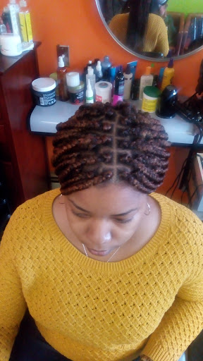 Beauty Salon «Diva Hair Care Unisex Salon», reviews and photos, 1470 Williamsbridge Rd, Bronx, NY 10461, USA