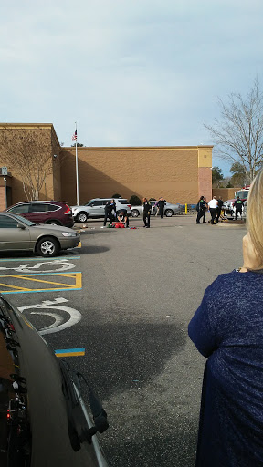 Department Store «Walmart Supercenter», reviews and photos, 2601 George Washington Memorial Hwy, Yorktown, VA 23693, USA