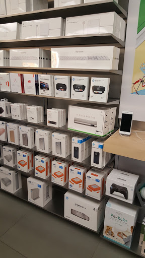 Computer Store «Apple Fashion Fair», reviews and photos, 645 E Shaw Ave, Fresno, CA 93710, USA