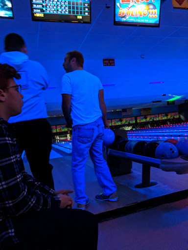 Bowling Alley «Medford Bowling Center», reviews and photos, 665 Stokes Rd, Medford, NJ 08055, USA