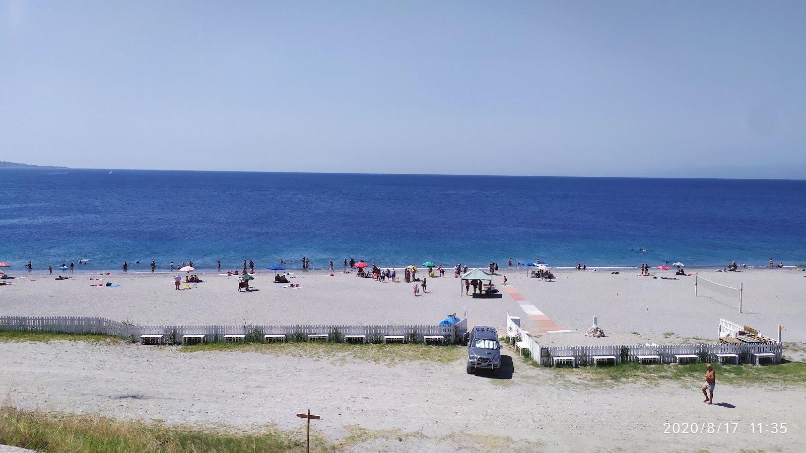 Foto af La Sorgente beach med blåt vand overflade