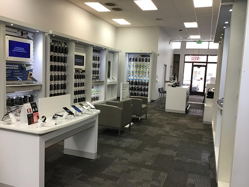 Cell Phone Store «GoWireless Verizon Authorized Retailer», reviews and photos, 2620 California Ave SW #300, Seattle, WA 98116, USA