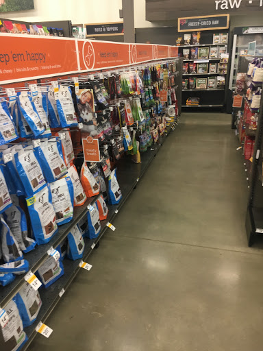 Pet Supply Store «Petco Animal Supplies», reviews and photos, 1011 University Blvd #100, Suffolk, VA 23435, USA