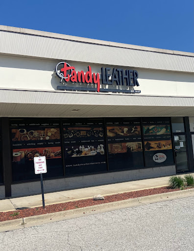 Craft Store «Tandy Leather Des Moines-06», reviews and photos, 5041 NE 14th St, Des Moines, IA 50313, USA