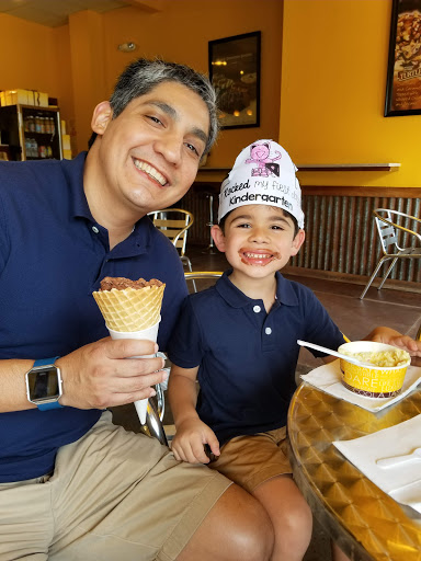 Dessert Shop «Nestle Toll House Cafe By Chip», reviews and photos, 23501 Cinco Ranch Blvd F120, Katy, TX 77494, USA