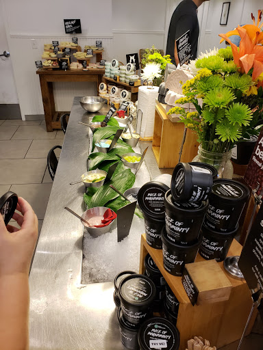 Cosmetics Store «Lush Cosmetics», reviews and photos, 1525 Walnut St, Philadelphia, PA 19102, USA