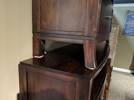 Furniture Store «Furniture Fair», reviews and photos, 4363 Eastgate Square Dr, Cincinnati, OH 45245, USA