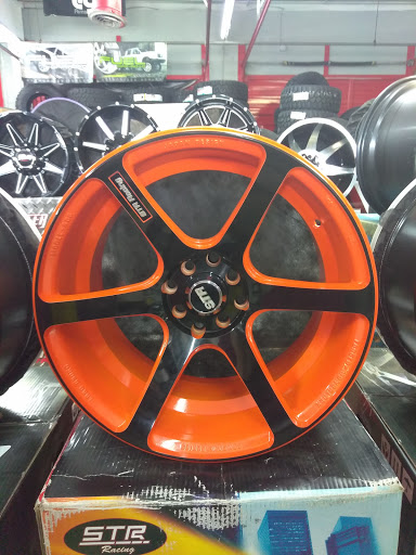 Tire Shop «Discount Tire Store - Gainesville, GA», reviews and photos, 361 Shallowford Rd, Gainesville, GA 30504, USA