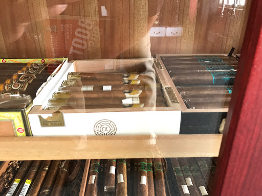 Tobacco Shop «Sin City Smoke shop», reviews and photos, 819 Lomax St, Jacksonville, FL 32204, USA