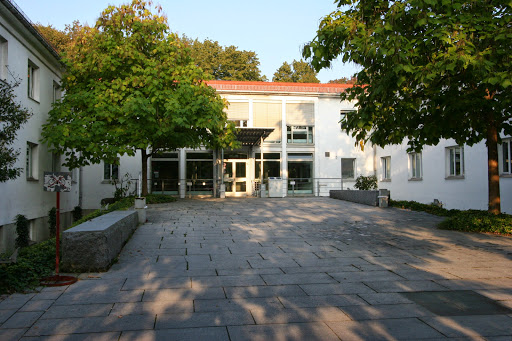 UB der LMU München – Fachbibliothek Englischer Garten