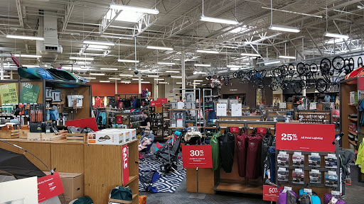 Camping Store «REI», reviews and photos, 2643 Edmondson Rd, Cincinnati, OH 45209, USA