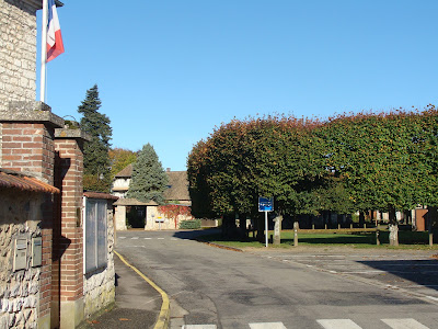 Mairie à Bois-Jérôme-Saint-Ouen