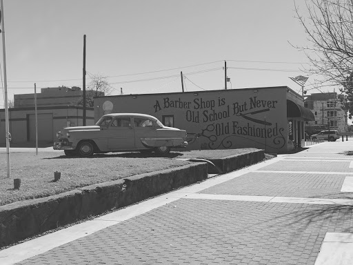 Barber Shop «LEGENDZ CLASSIC BARBER SHOP», reviews and photos, 207 N Center St, Arlington, TX 76011, USA