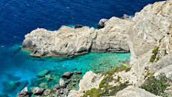Photo de Plakaki Beach avec rivage droit, court