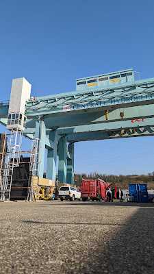 CNR Centrale hydroélectrique barrage écluse de VAUGRIS à Reventin-Vaugris