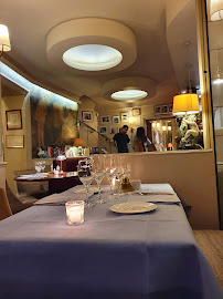 Atmosphère du Restaurant de fruits de mer Restaurant La Méditerranée à Paris - n°18
