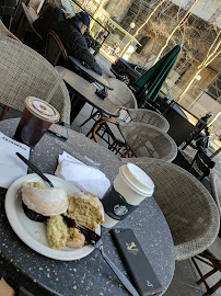 Café du Restaurant servant le petit-déjeuner Starbucks à Paris - n°5