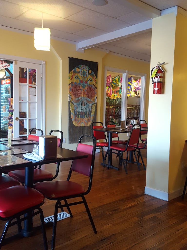 El Ahorro Mexican Restaurant & Tienda Hispana 28621