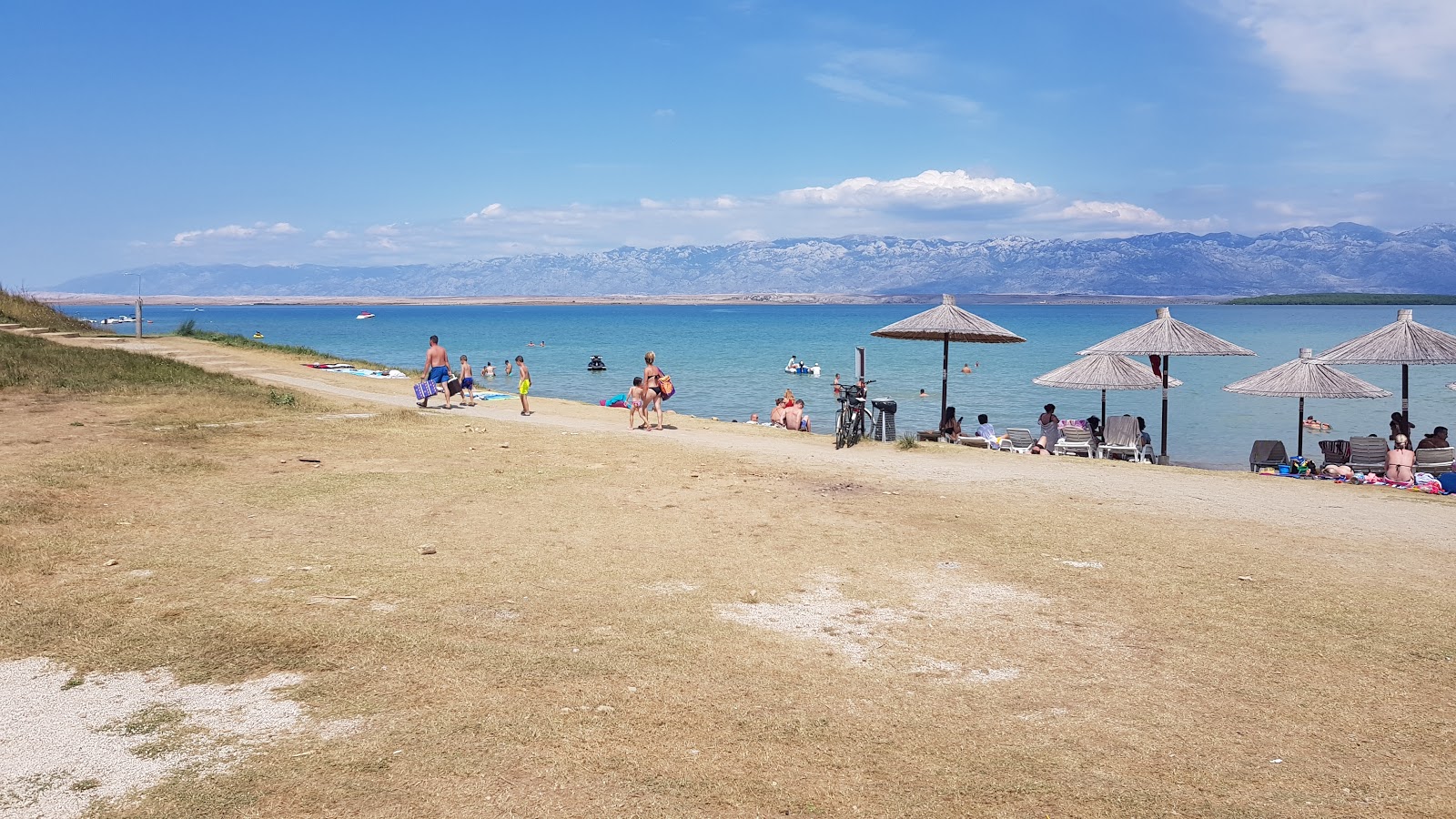 Photo of Plaza Sabunike and the settlement