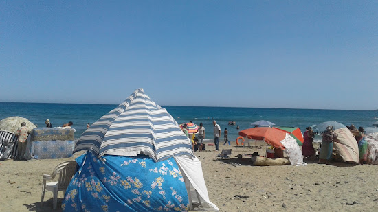 Plage Azeffoun Le Caroubier