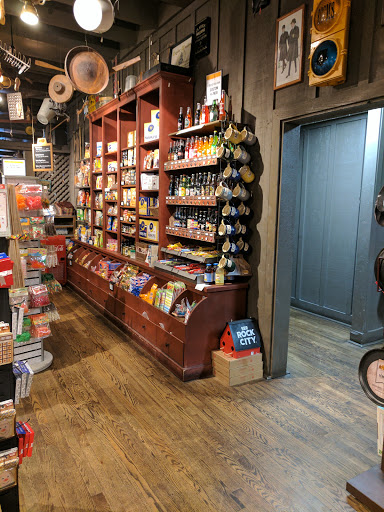American Restaurant «Cracker Barrel Old Country Store», reviews and photos, 84 Adams Rd, Corbin, KY 40701, USA