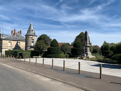 Ehrenmal zum Gedenken an die Opfer des zweiten Weltkrieges à Scey-sur-Saône-et-Saint-Albin
