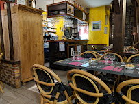 Atmosphère du Le Grillon, Restaurant, Crêperie, Grill avec Agneau de Pré-salé, produits locaux, Hôtel à Pontorson - n°3
