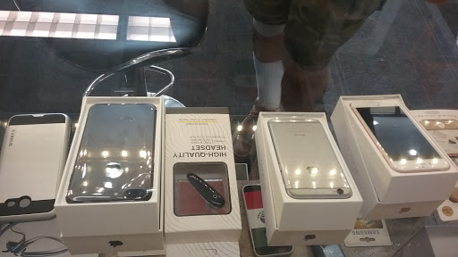 Cell Phone Store «Boost Mobile Store by Cell Phones Plus», reviews and photos, 2586 Valley Ave, Winchester, VA 22601, USA